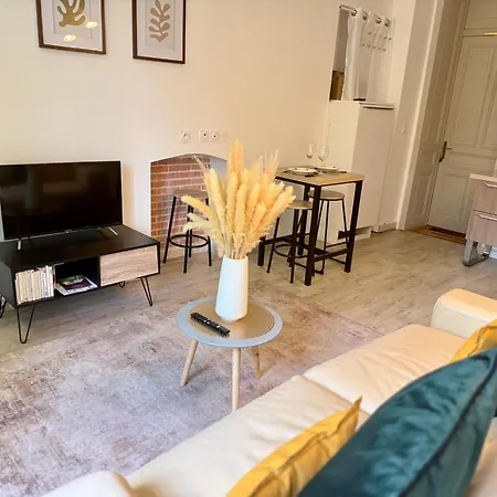 Le 403 Du Bernascon - Centre, Thermes & Calme Apartment *