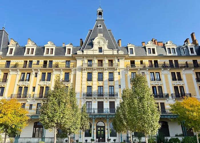 Le 403 Du Bernascon - Centre, Thermes & Calme Apartmán *